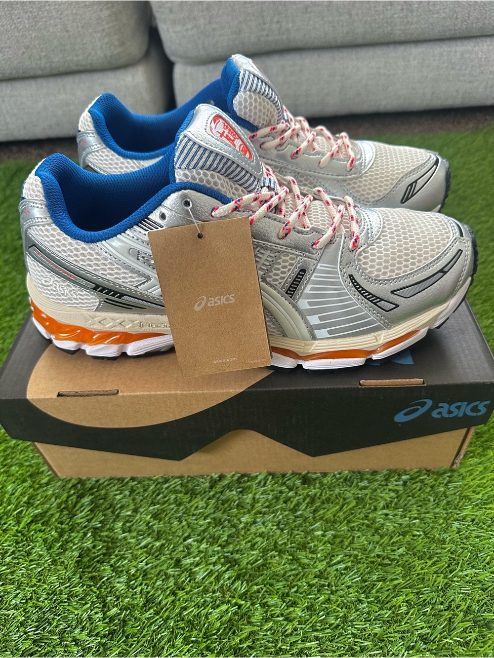 ASICS Ronnie Fieg x Gel-Kayano
12.1 Cream Blue Orange Sneaker